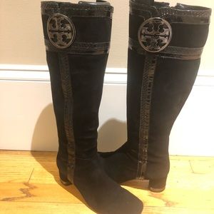Tory Burch boots with beautiful logo.